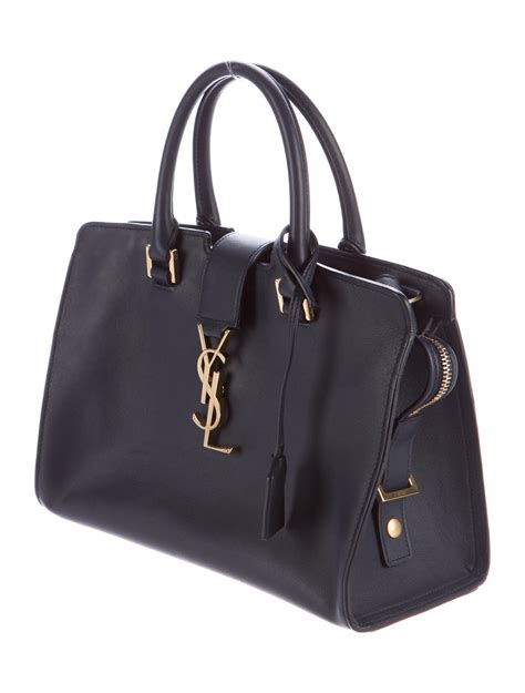 Yves Saint Laurent Saint Laurent Cabas handbag .